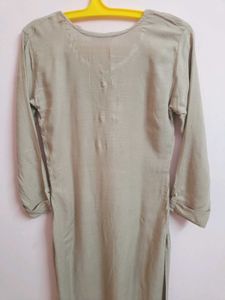 Elegant Embroidered Kurti