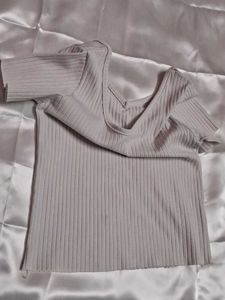 Ribbed V-Neck Crop Top