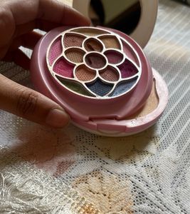 24hr  Sale 🔥Cute Small Makeup Palett