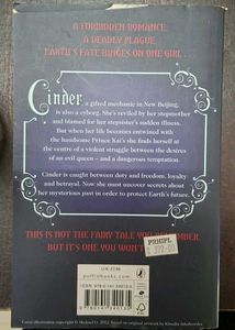 Cinder By Marissa Meyer
