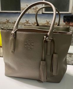 New Authentic Tory Burch Tote Bag - Classic Style