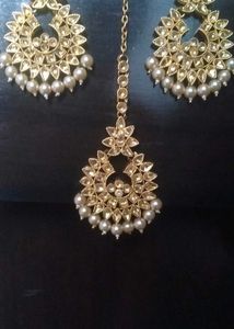Elegant Kundan Earrings