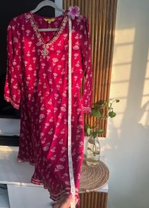 Magenta Pink Printed Kurti, Size - Small 34