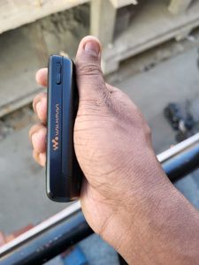 Sony Ericson W200i