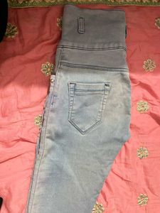 High Waisted Jeans