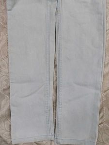 Light Blue Skinny Jeans; Fits Like A Dream✨