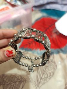 Silver Tone Beaded Bracelet