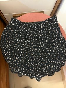 Floral Miniskirt H&M (XS-S)