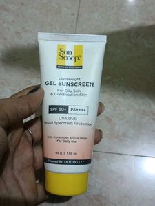 Sunscoop Lightweight Gel Sunscreen SPF 50 Pa++++
