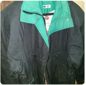 Warm Jacket Black And Green Matching.