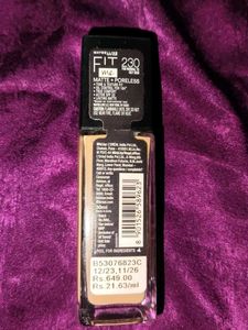 Maybelline Fit Me Foundation in Shade 230 !