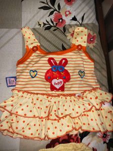 Cute Baby Outfit - Top &amp; Bloomer Set