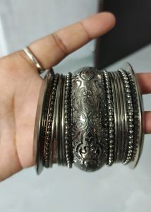 Oxsidied Set Of Bangles