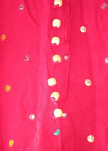 Red Mirror With Kurti