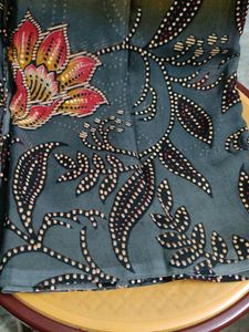 Elegant Floral Print Saree