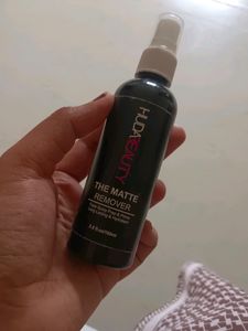 Huda Makeup Remover