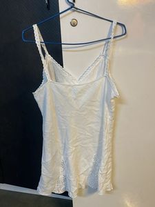 Beachy White top