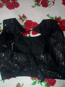 Pretty   Saree 🖤 With Stitched Blouse Size 32