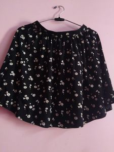 Pinterest Aesthetic Skirt with Daisies