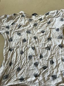 Breezy Floral/Botanical Print Blouse
