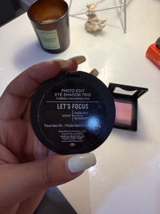 Combo Of Smashbox Eyeshadow And Bobbi Brown Blush
