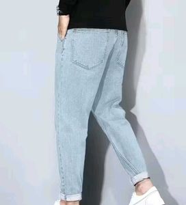 Light Wash Relaxed Fit Jeans