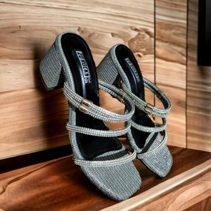 Glittering Heel