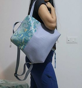 Baggit Textured Blue Backpack Bag