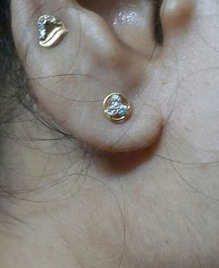 Beautiful New Shaining Stone Studs