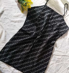 fency sleevlesss kurti short