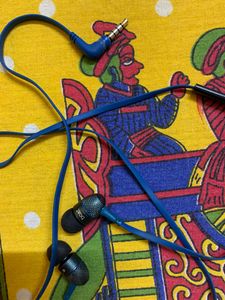 boAt BassHeads 225 Special Edition in-Ear Wired Headphones with Mic (Blue)