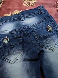 KIDS BOY JEANS IN NEW CONDITION