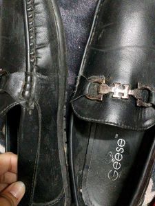 Black men&#39;s leather loafers