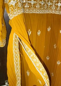 Nice New Nyra Cut Kurta Set ...Used Once .Only
