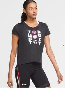 NIKETypographic Print Round-Neck T-shirt