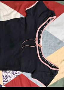 Cute Black &amp; Pink Crop Top