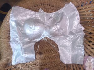 A very beautiful lavender colour saare with jdau work and shimmery padded blouse