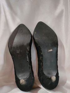 max Pointed Toe Kitten Heel Pumps
