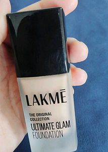 Lakme Ultimate Glam Foundation