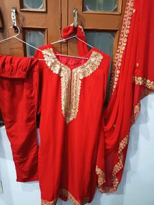Embroidered Straight Kurta Pant And Dupatta Set