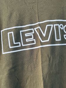 Levis Olive T-shirt
