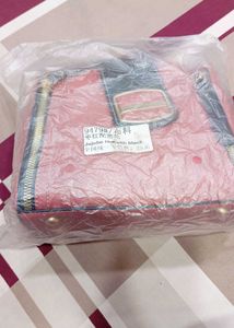 Nice And Good Looking Handbag For Any Occasion