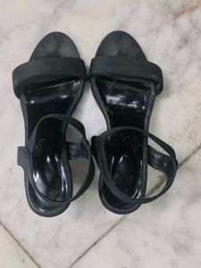 Black🖤 Heels For Girls