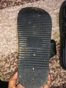 Black Trendy Flat Size 5