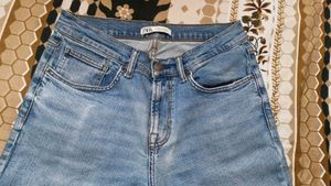 Zara Light Wash Jeans - Size 30