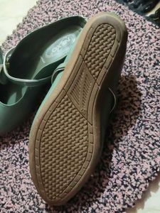 BEAUTIFUL GREEN COLOUR PARTY WEAR OR CASUAL WEA