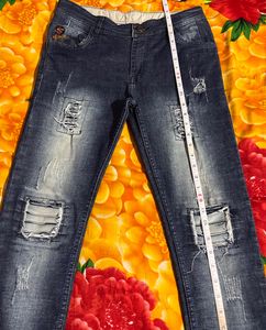 Bule Scratch Funky Jeans Pant Length 43 Inch