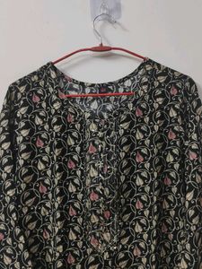 Elegant Floral Print Kurta