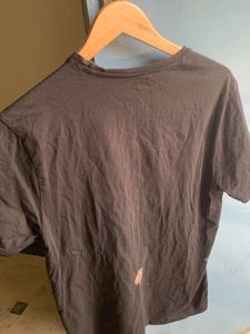 UN LIMITED Black T-shirt