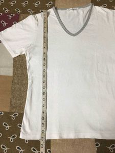 women v neck tshirt